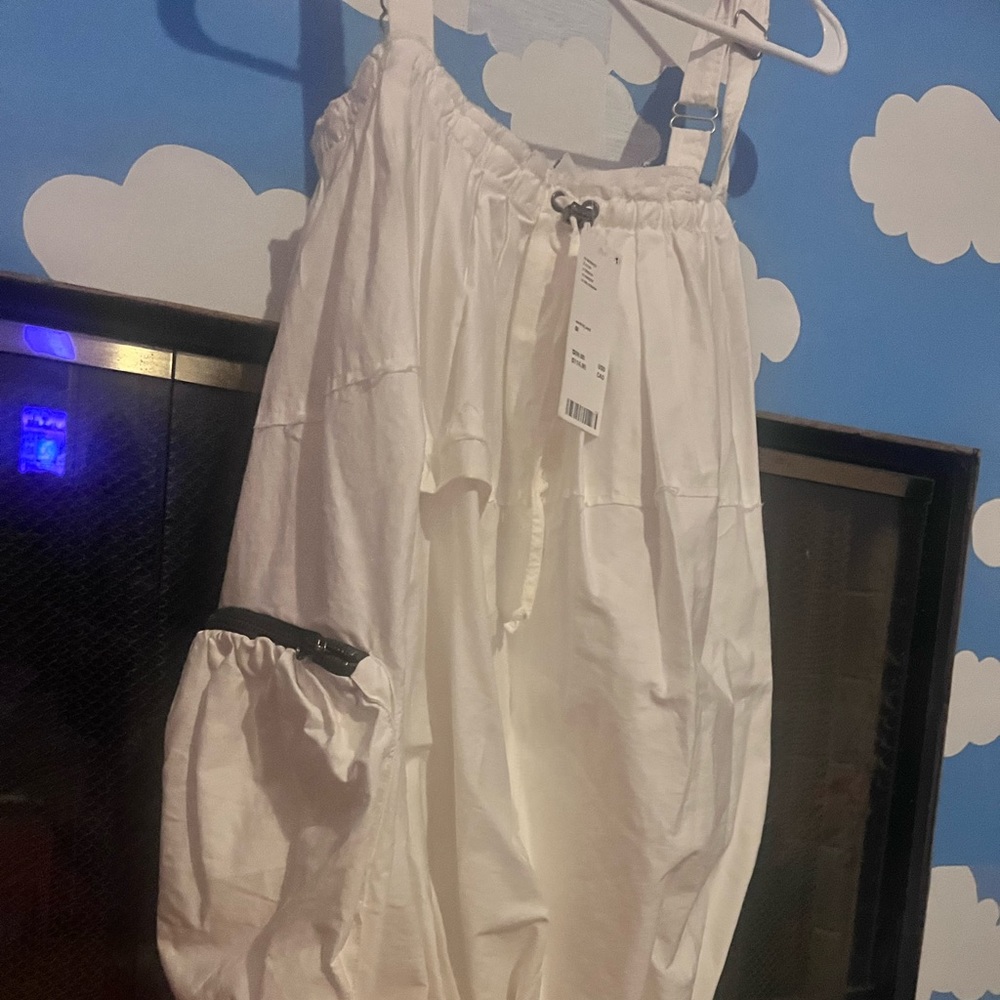 White jumper tulip style puff dress from Urban Outfitter with tags M